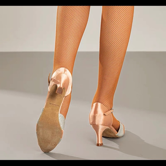 Salsa/Latin indoor dance shoes beige size 9 - Picture 10 of 11